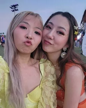 Fuslie / Leslie nude photo #0083
