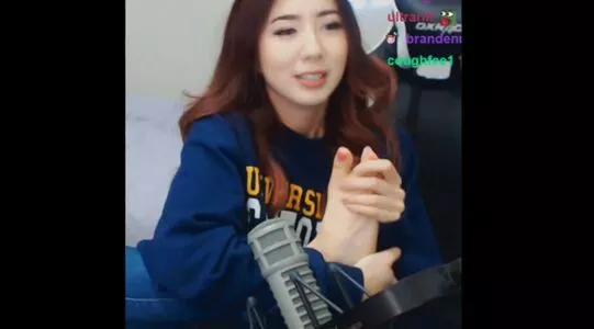 Fuslie / Leslie nude photo #0086