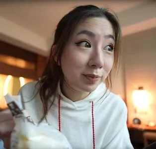 Fuslie / Leslie nude photo #0111