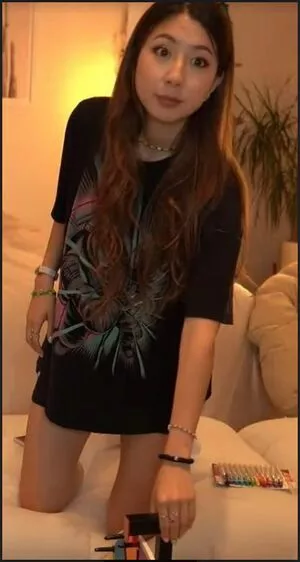 Fuslie / Leslie nude photo #0239
