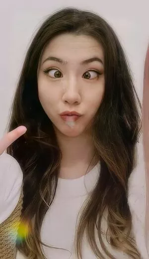 Fuslie / Leslie nude photo #0324