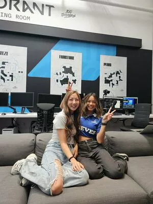 Fuslie / Leslie nude photo #0326