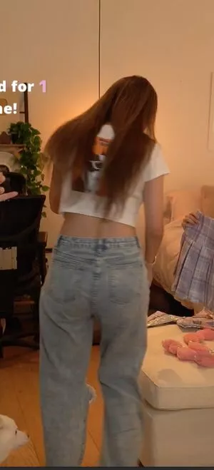 Fuslie / Leslie nude photo #0338