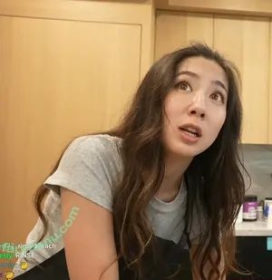 Fuslie / Leslie nude photo #0790