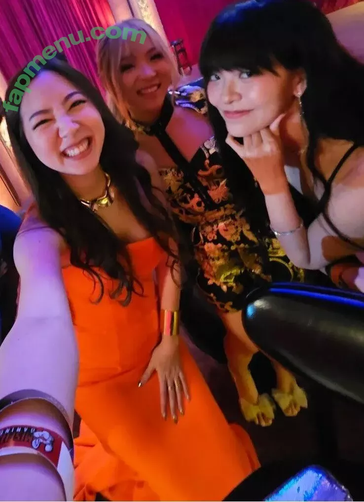 Fuslie nude photo #0028 (Leslie)