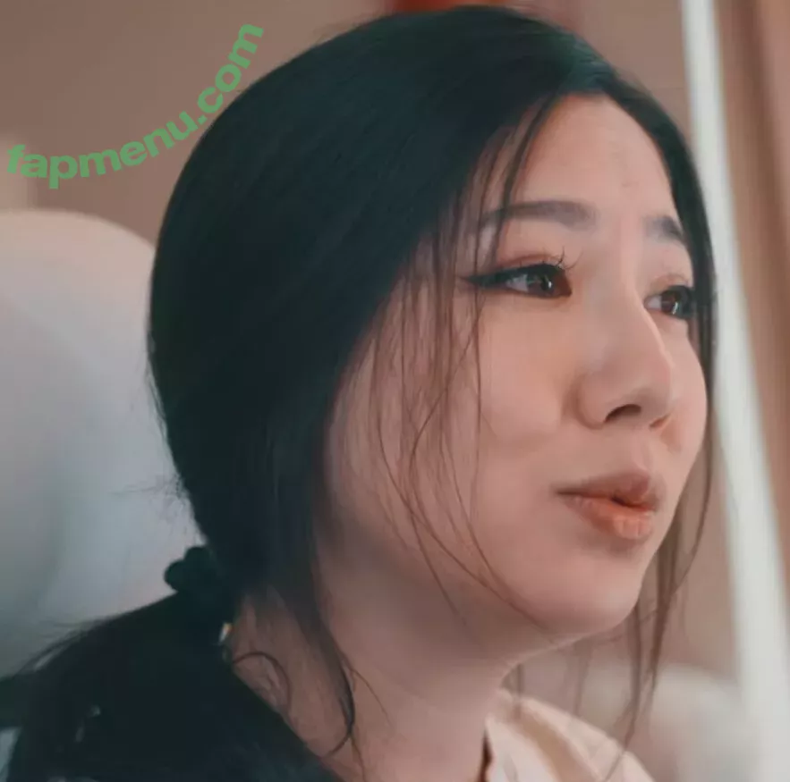 Fuslie nude photo #0036 (Leslie)