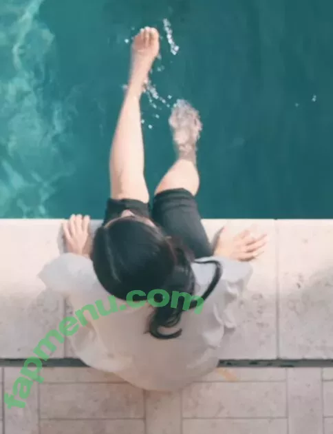 Fuslie nude photo #0039 (Leslie)