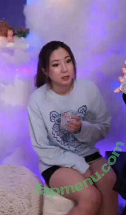 Fuslie nude photo #0043 (Leslie)