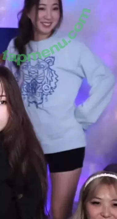 Fuslie nude photo #0046 (Leslie)