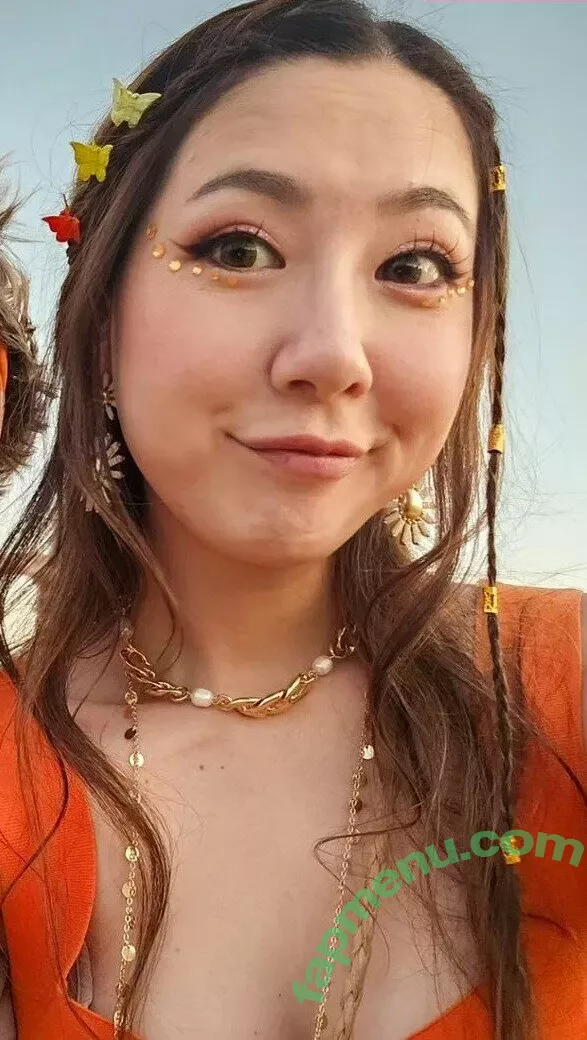 Fuslie nude photo #0082 (Leslie)