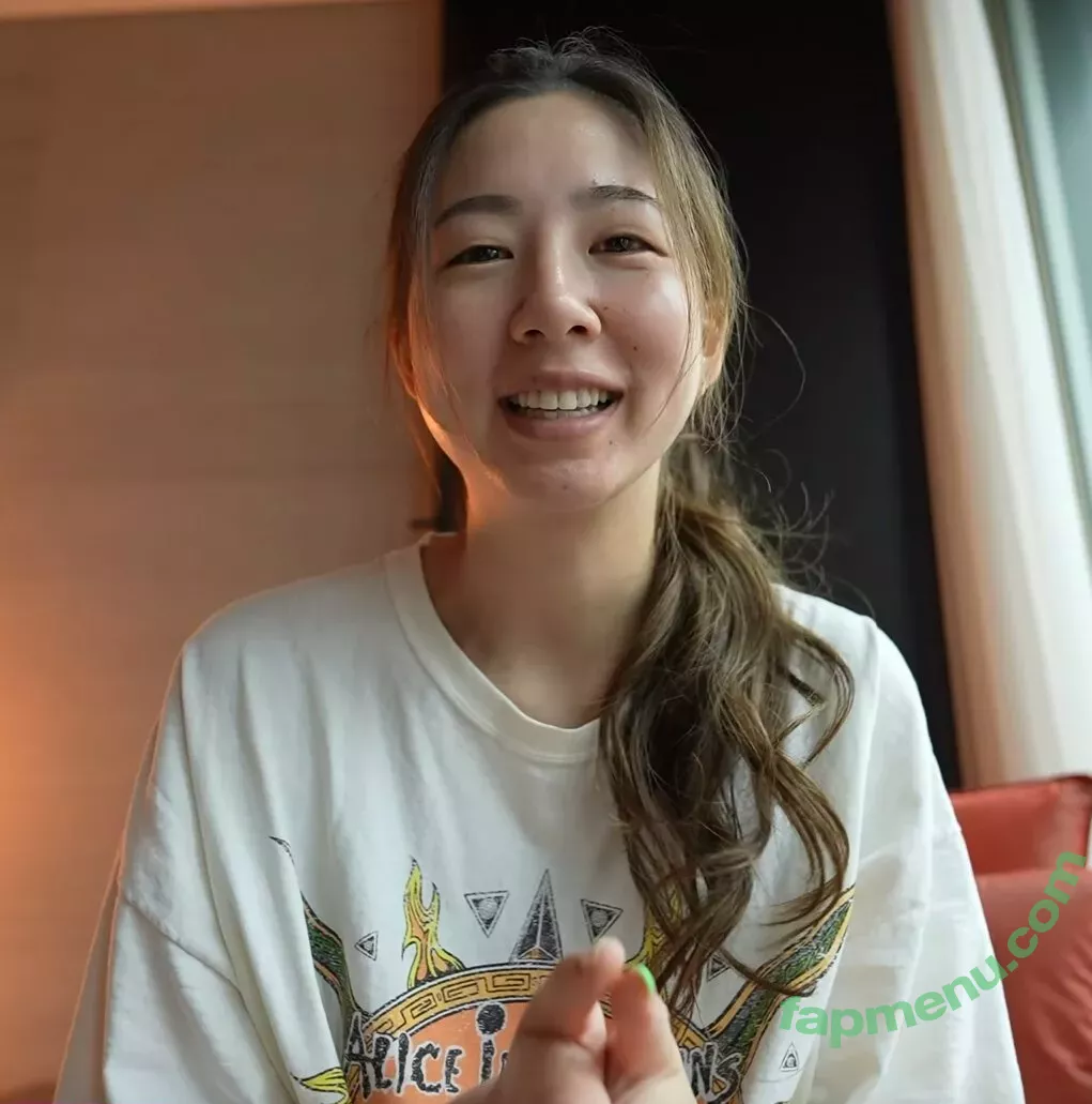 Fuslie nude photo #0106 (Leslie)