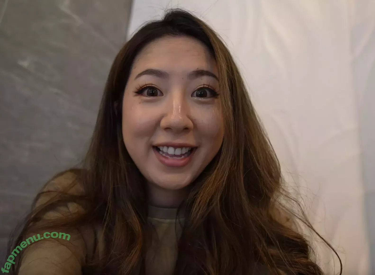 Fuslie nude photo #0119 (Leslie)