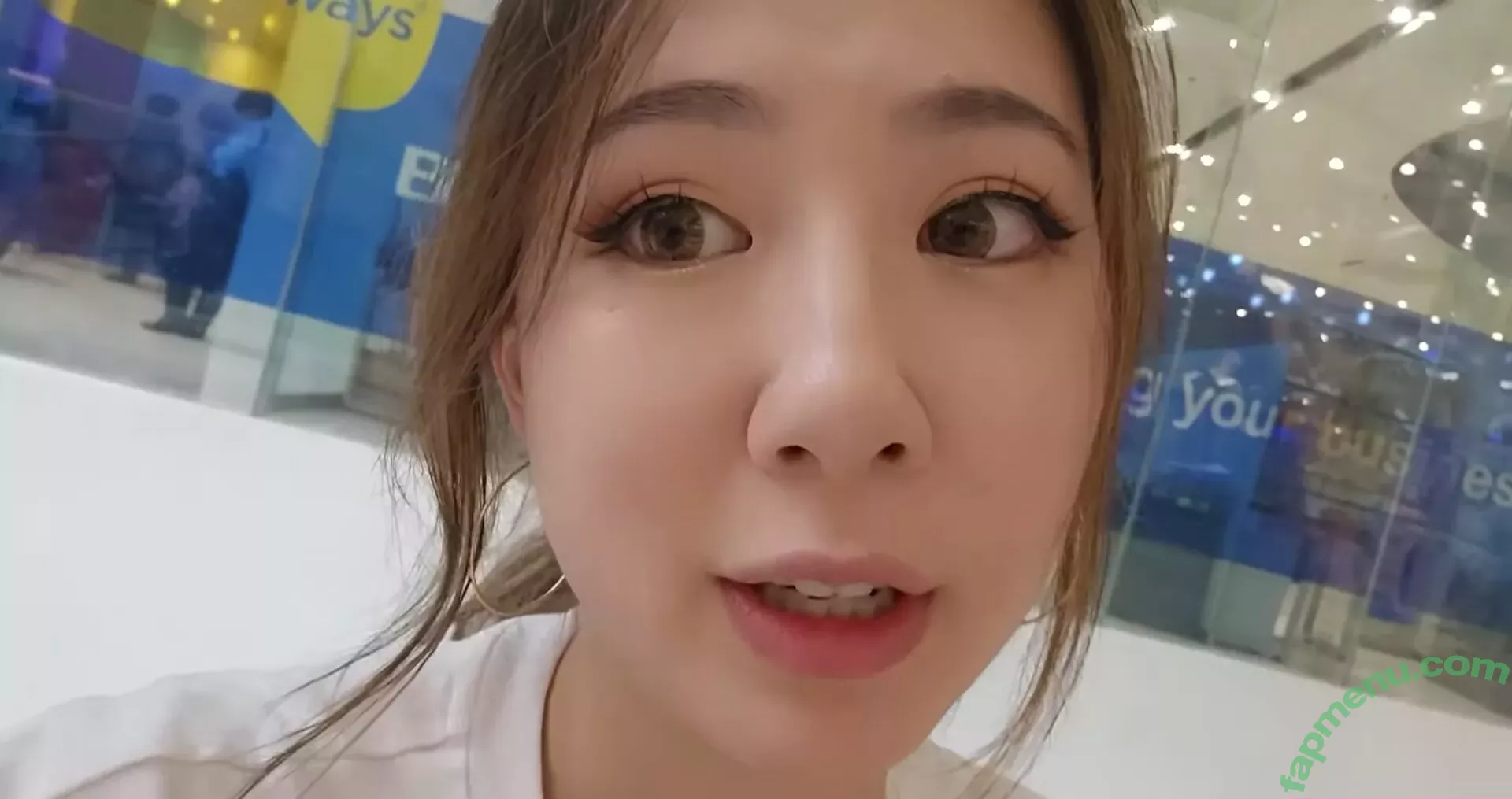 Fuslie nude photo #0232 (Leslie)