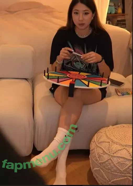 Fuslie nude photo #0242 (Leslie)