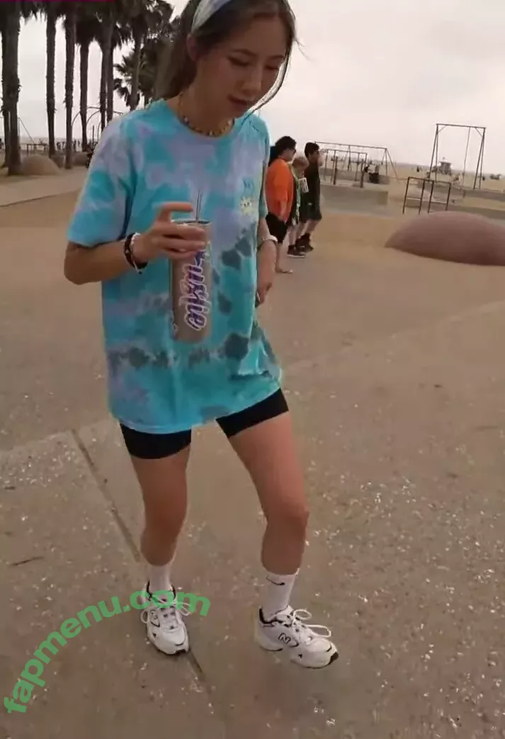 Fuslie nude photo #0295 (Leslie)