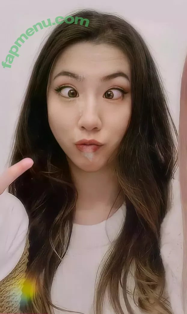 Fuslie nude photo #0324 (Leslie)
