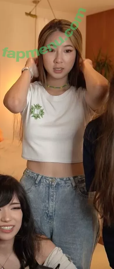 Fuslie nude photo #0334 (Leslie)