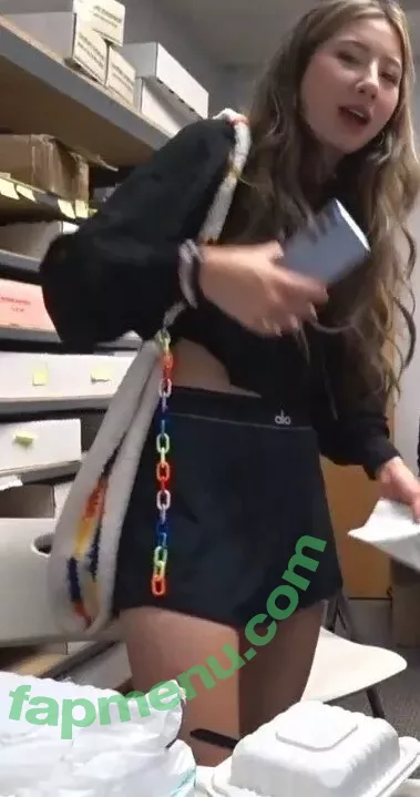 Fuslie nude photo #0346 (Leslie)