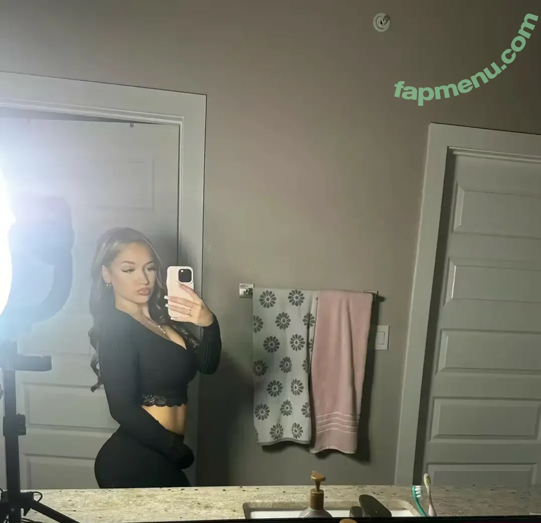 fyynelilshi nude photo #0002 (blunts4who)