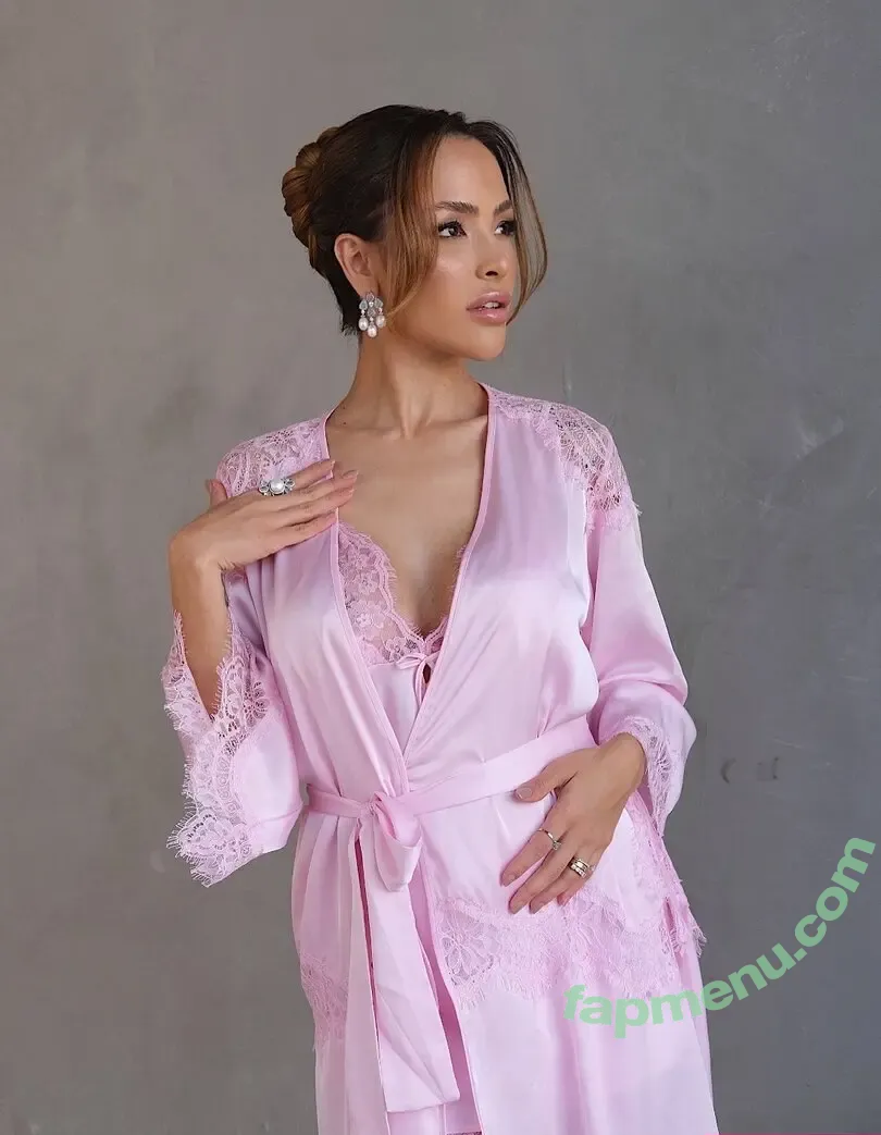 Gabi Luthai nude photo #0125 (gabiluthai)