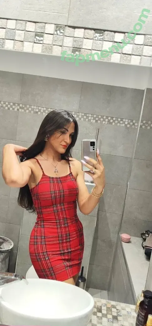 gabi20cm nude photo #0009 (gabi20cm)