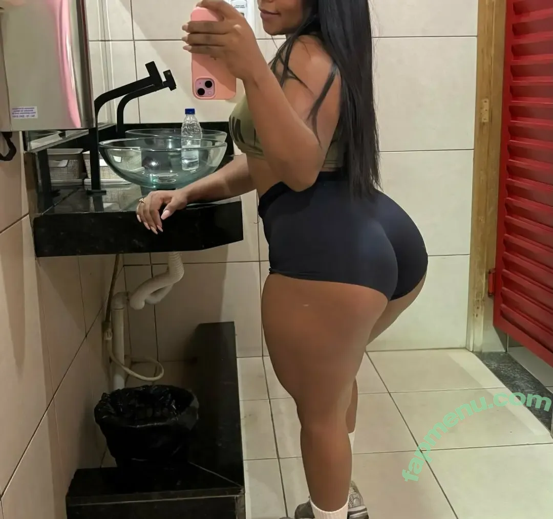 Gabibombom_ nude photo #0001 (gabioliveira_ofic)