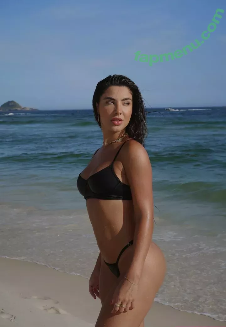 Gabriela Versiani nude photo #0017 (gabrielaversiani)