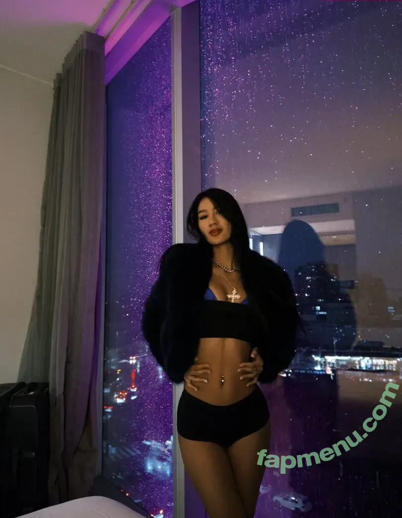 Gabrielly Fernandes nude photo #0003 (Japhinhaxis / japinhaxisss)