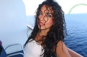 Gal Akbari / gal.cal / gal.qal / officialonlygal / q.gal nude photo #0018
