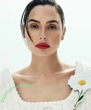 gal_gadot / inked_hriss nude photo #2821