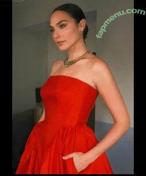gal_gadot / inked_hriss nude photo #2827