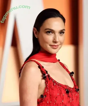 gal_gadot / inked_hriss nude photo #2841