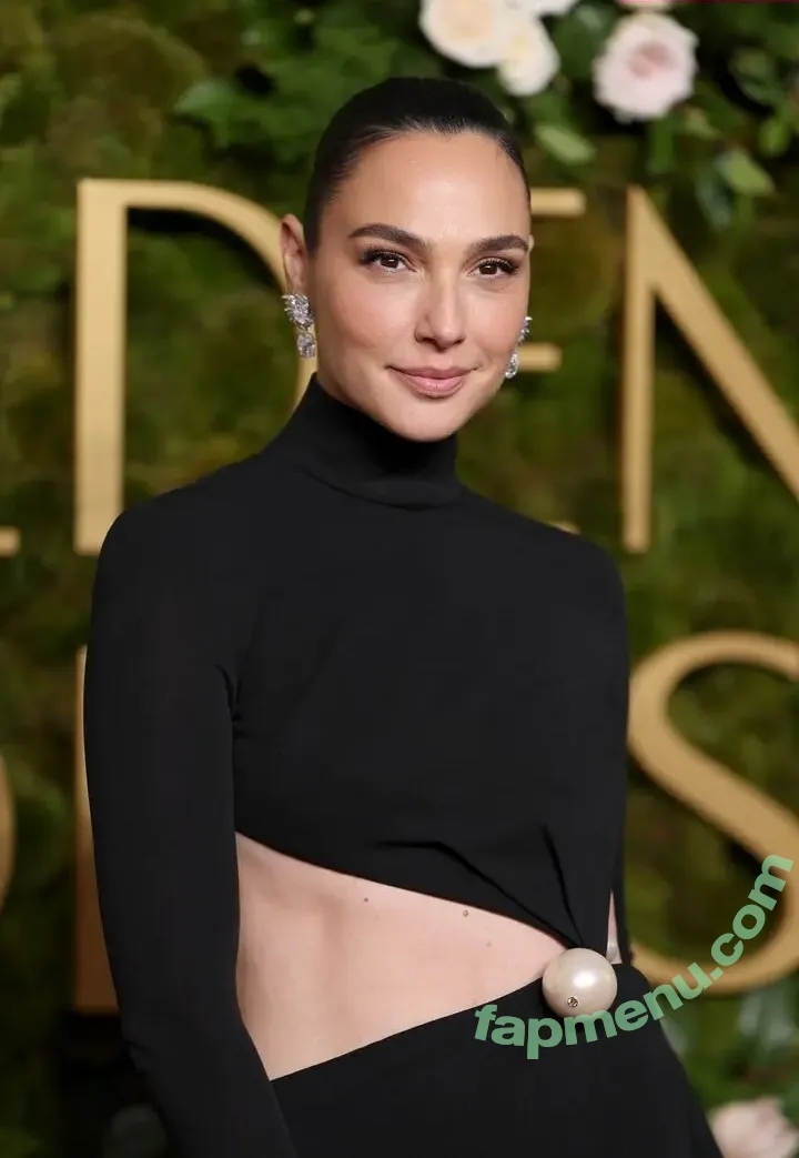 gal_gadot nude photo #2734 (inked_hriss)