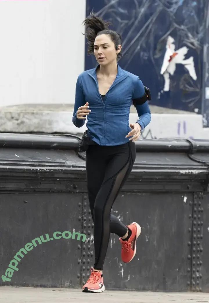 gal_gadot nude photo #3110 (GalGadotUSA1 / inked_hriss)
