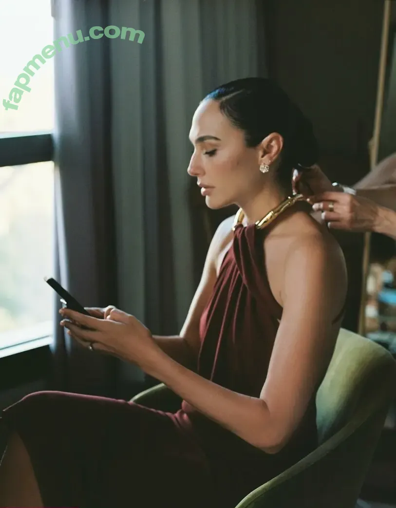 gal_gadot nude photo #3150 (GalGadotUSA1 / inked_hriss)