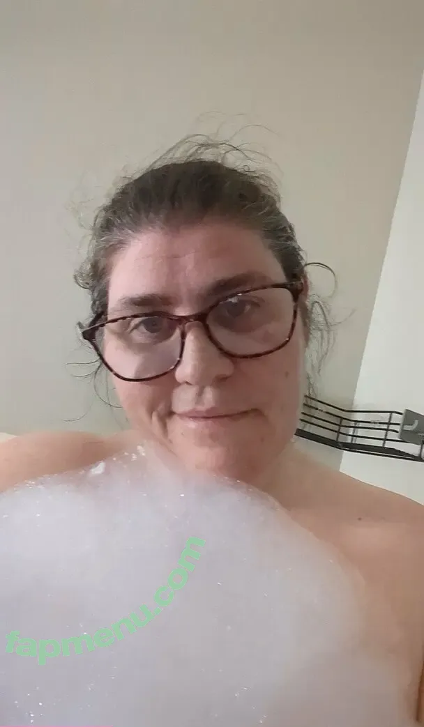 geekygwplus nude photo #0043 (geekygwplus)