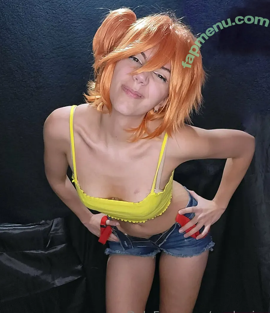 geekysica nude photo #0035 (geekysea)