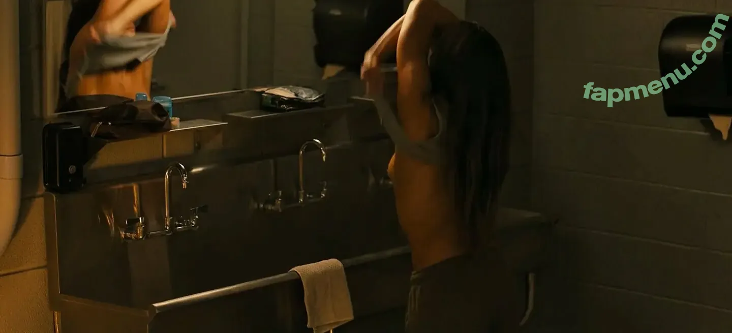 Genesis Rodriguez nude photo #0027 (genirodriguez)