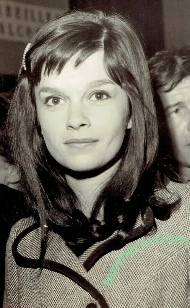 Genevieve Bujold nude photo #0002 (gennybine)