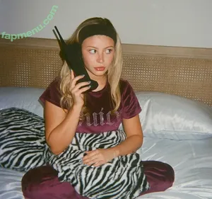 Genevieve Hannelius / ghannelius nude photo #0381