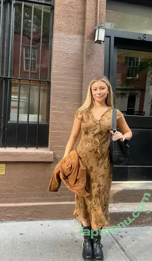 Genevieve Hannelius / ghannelius nude photo #0393