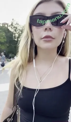 Genevieve Hannelius / ghannelius nude photo #0417