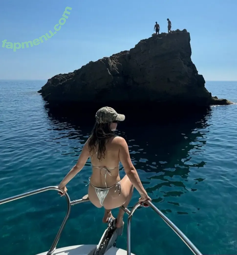 Genevieve Hannelius nude photo #0369 (ghannelius)