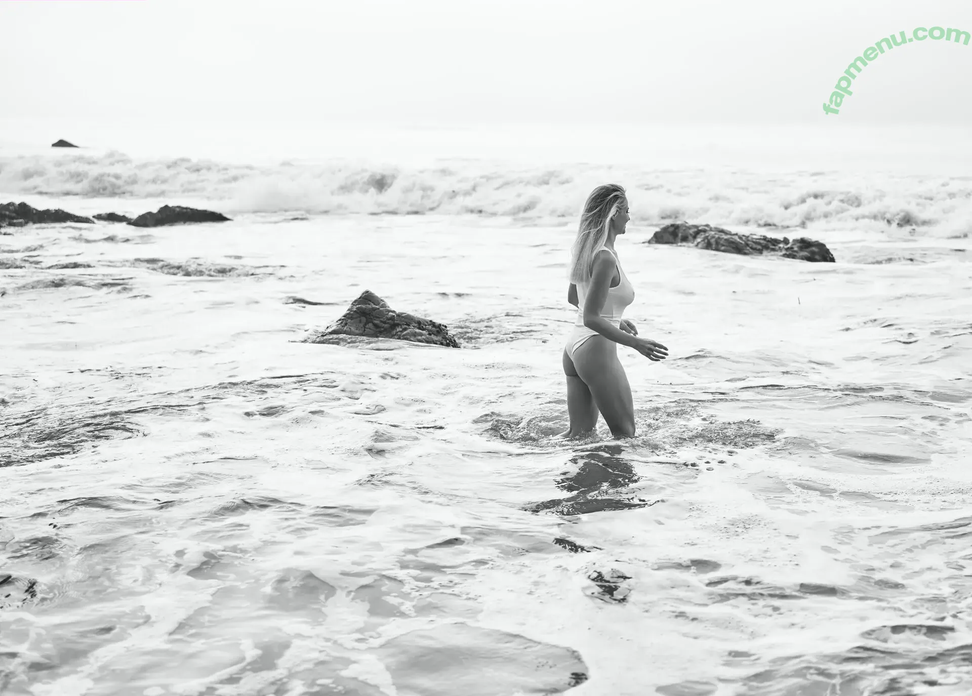 Genevieve Morton nude photo #0663 (genevievemorton)
