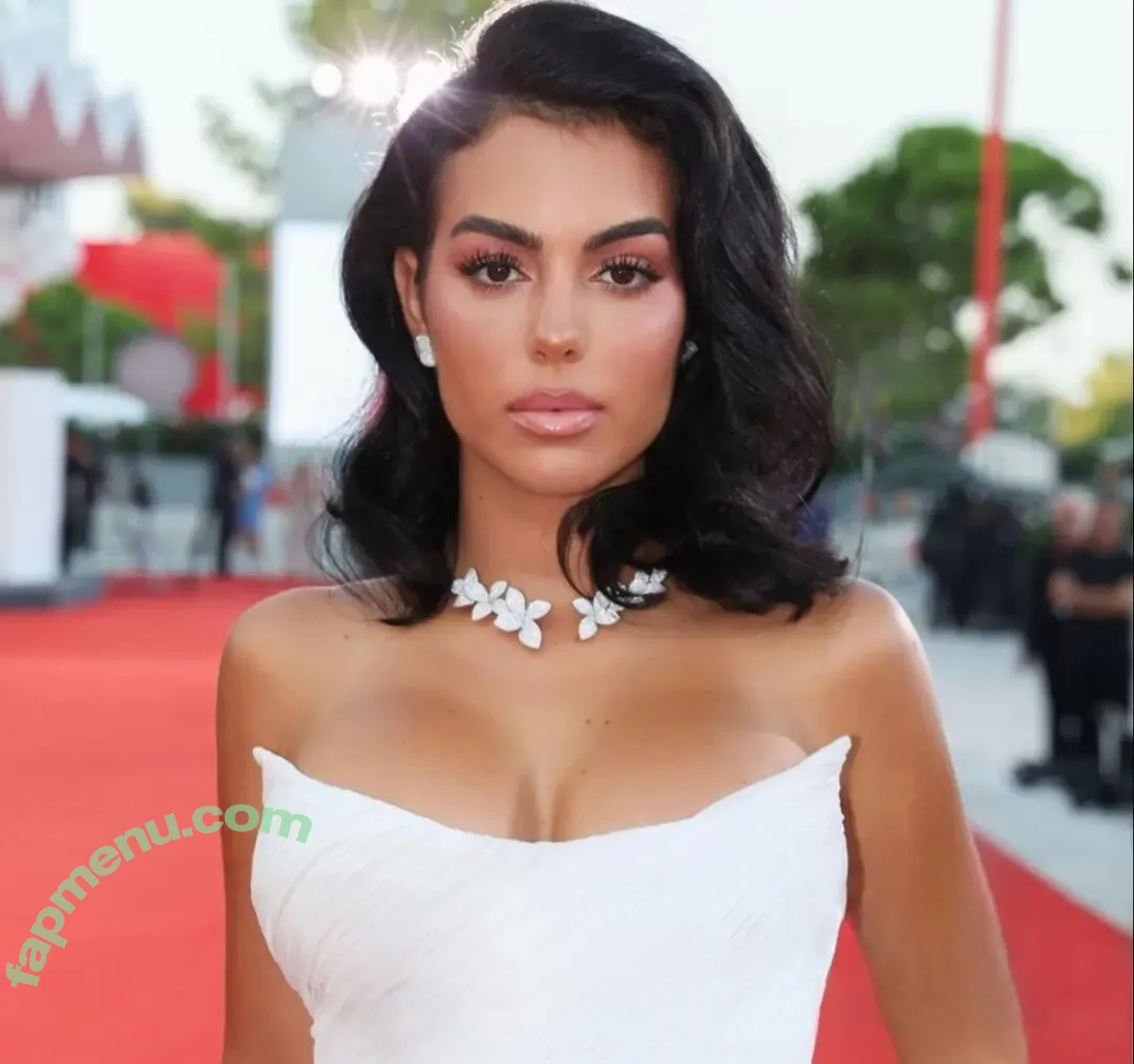 georginarodriguez nude photo #0005 (georginarodriguez)