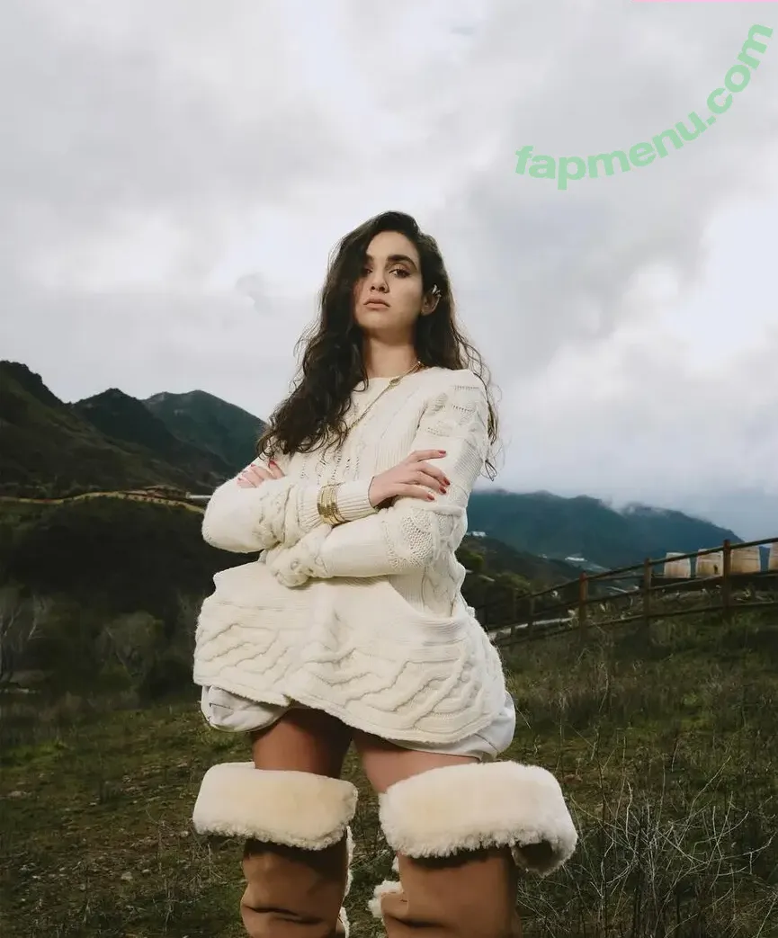 Geraldine Viswanathan nude photo #0191 (yoyogeraldine)