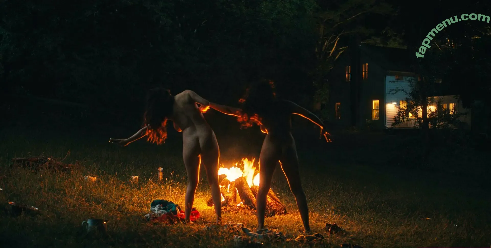 Geraldine Viswanathan nude photo #0230 (yoyogeraldine)