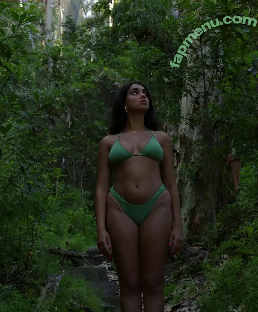Geraldine Viswanathan nude photo #0233 (yoyogeraldine)