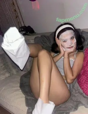 getmangledson / mianzanguyen nude photo #0020