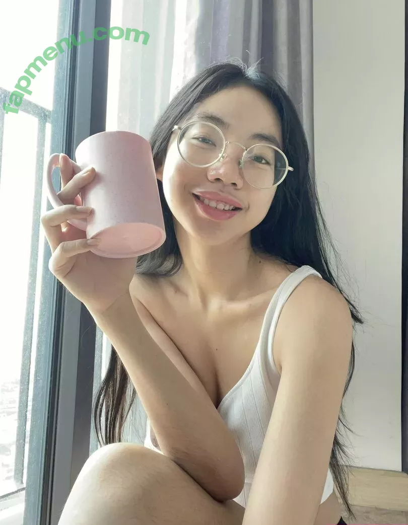 GGoldenbee nude photo #0042 (Dayone_ps / goldenbeelive)